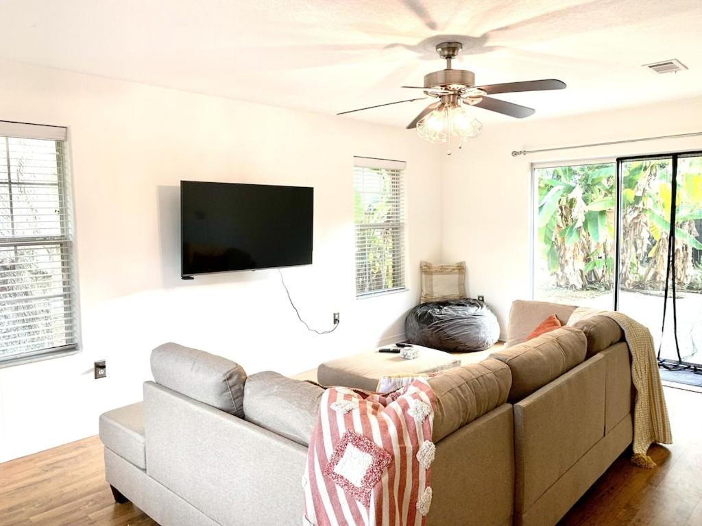 New! Close To Beach, Cozy, New Beds & Family Friendly นาวาร์ ภายนอก รูปภาพ